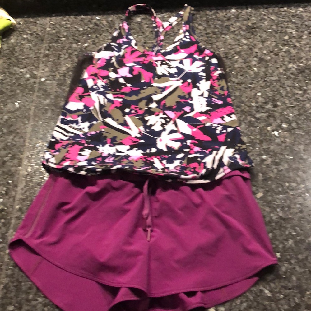 Lululemon tank & shorts both size 6 never worn